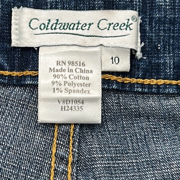 Coldwater Creek Crop Jeans with Decorative Blue Flowers sz.10 - Picture 5 of 9